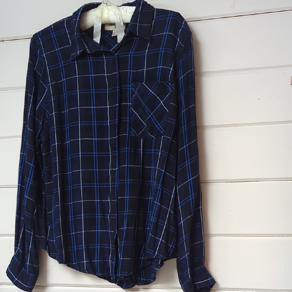 Triple Five Soul Navy and Blue Plaid Button-Front Shirt